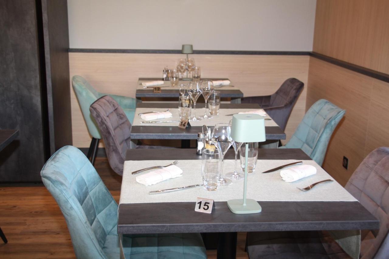 Logis Hotel- Restaurant La Renaissance バカラ エクステリア 写真