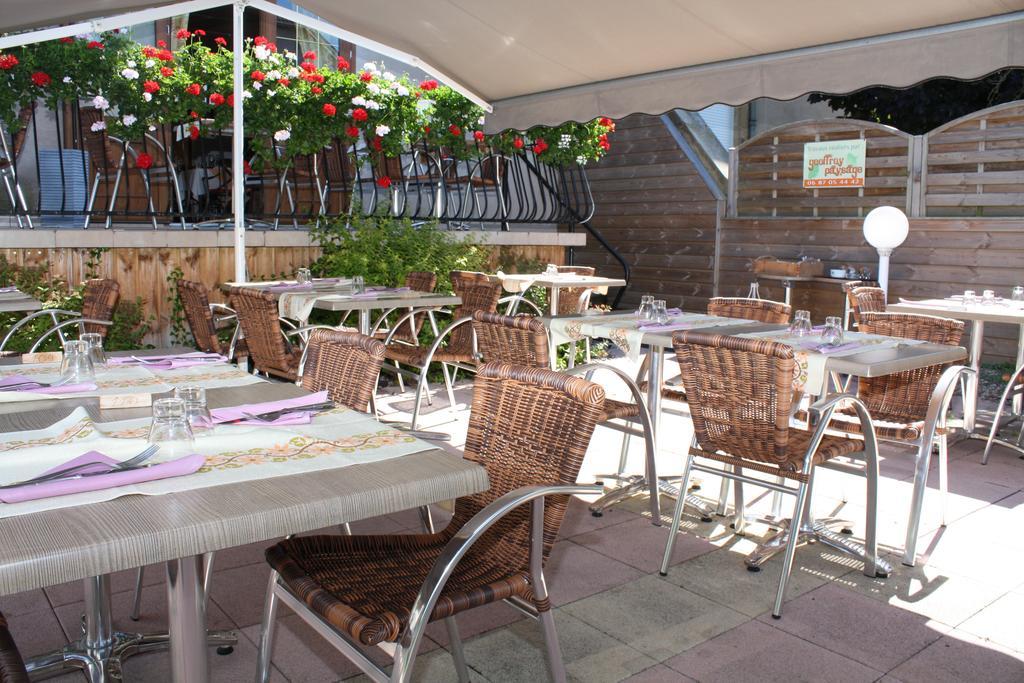 Logis Hotel- Restaurant La Renaissance バカラ エクステリア 写真