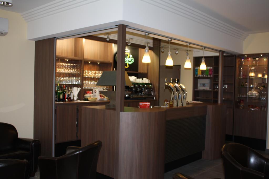 Logis Hotel- Restaurant La Renaissance バカラ エクステリア 写真